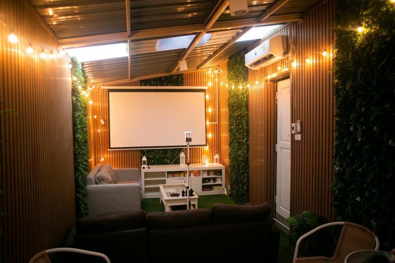 420 Hostel - Ekkamai Buds & Beds Bangkok Buitenkant foto