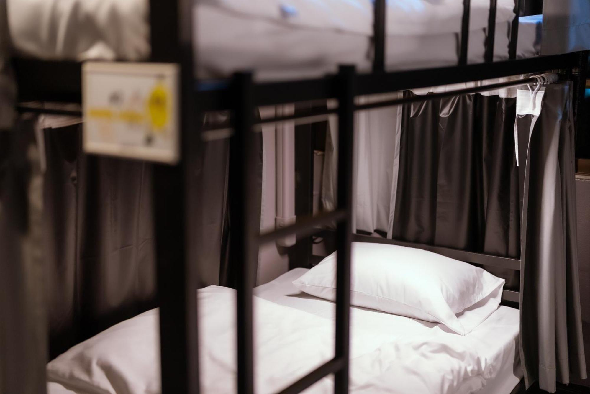420 Hostel - Ekkamai Buds & Beds Bangkok Buitenkant foto
