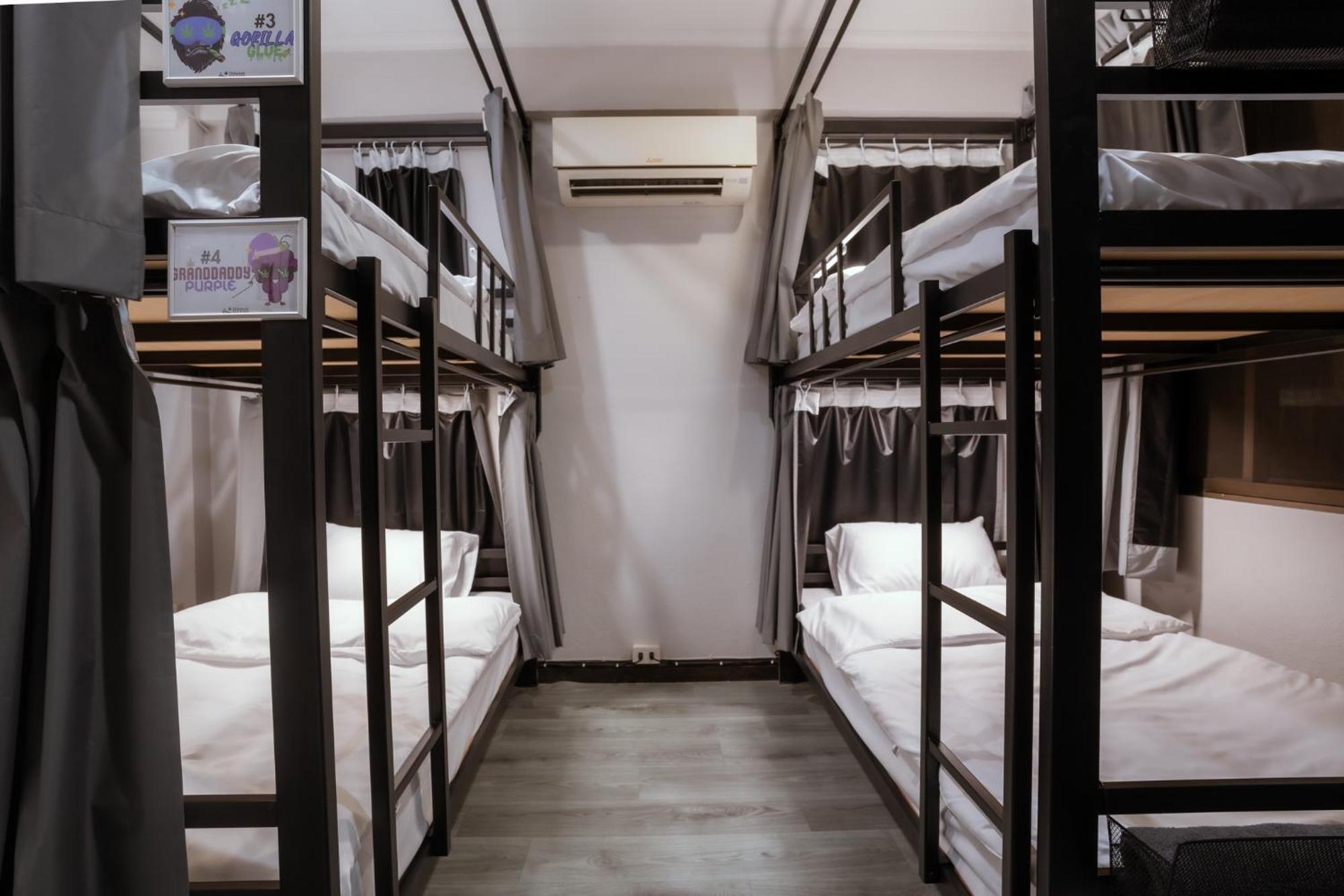 420 Hostel - Ekkamai Buds & Beds Bangkok Buitenkant foto